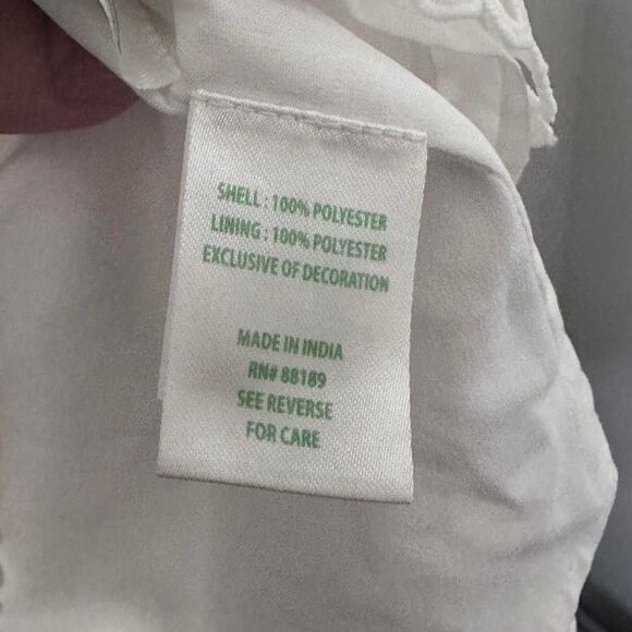 Lilly Pulitzer ‘ Azaria’ White Tank / Blouse With Lace & Butterfly details - Picture 5 of 5